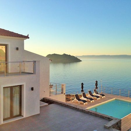 Eleia Seafront Rooms & Villas Pétra Extérieur photo