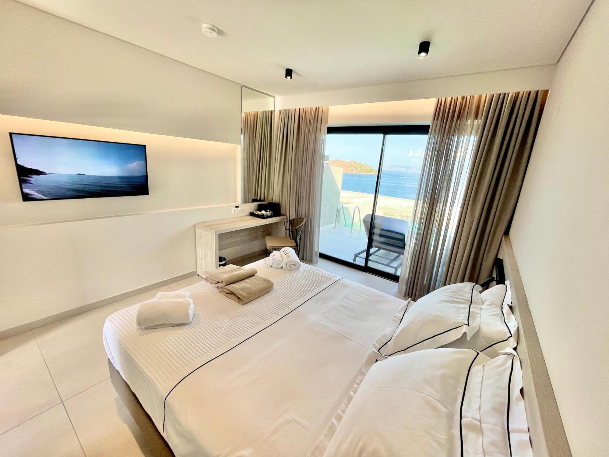 Eleia Seafront Rooms & Villas Pétra Extérieur photo