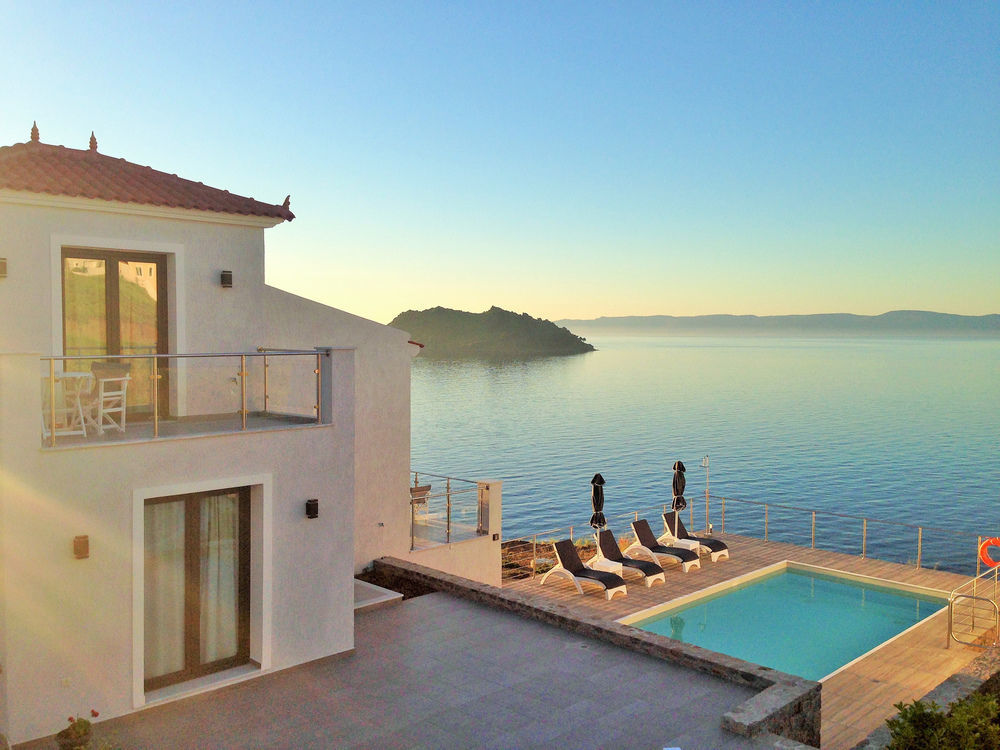 Eleia Seafront Rooms & Villas Pétra Extérieur photo