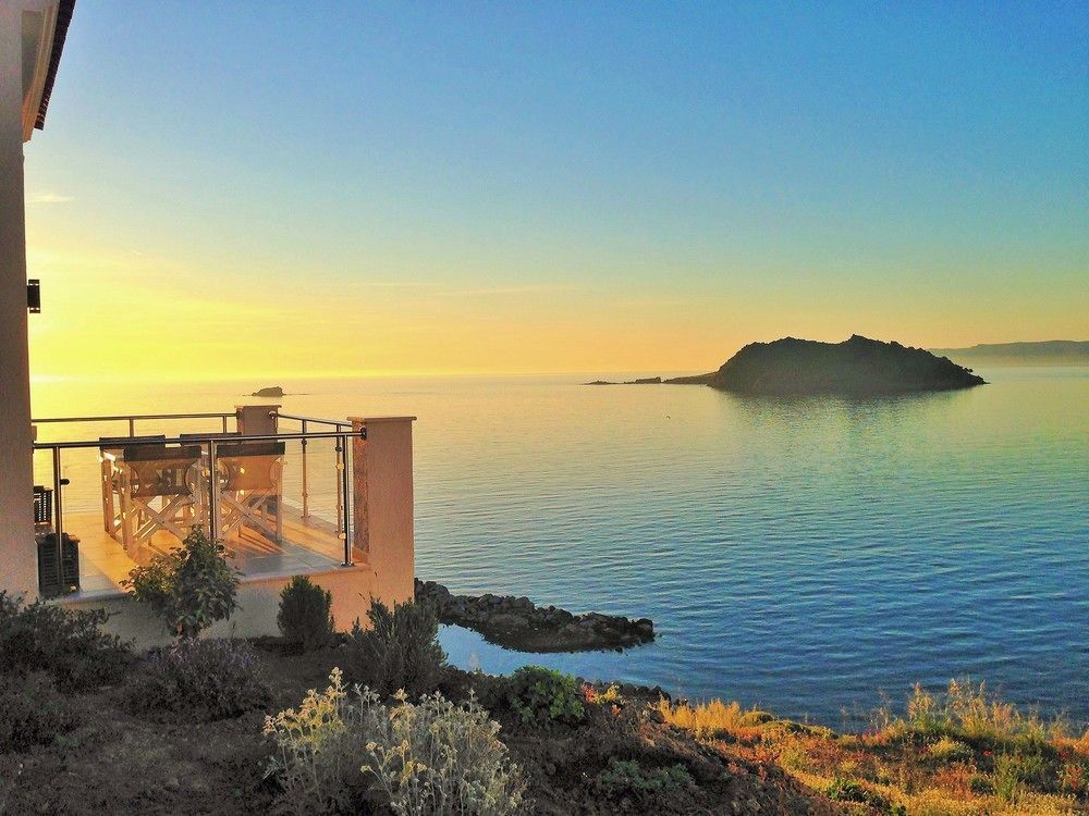 Eleia Seafront Rooms & Villas Pétra Extérieur photo