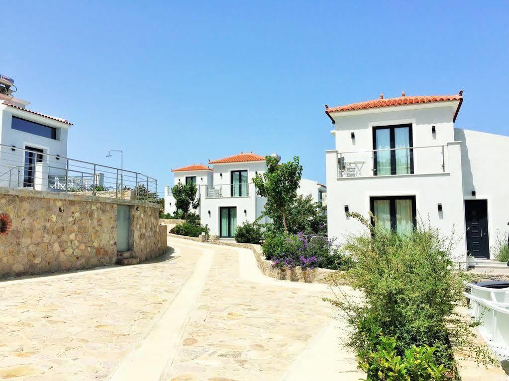 Eleia Seafront Rooms & Villas Pétra Extérieur photo