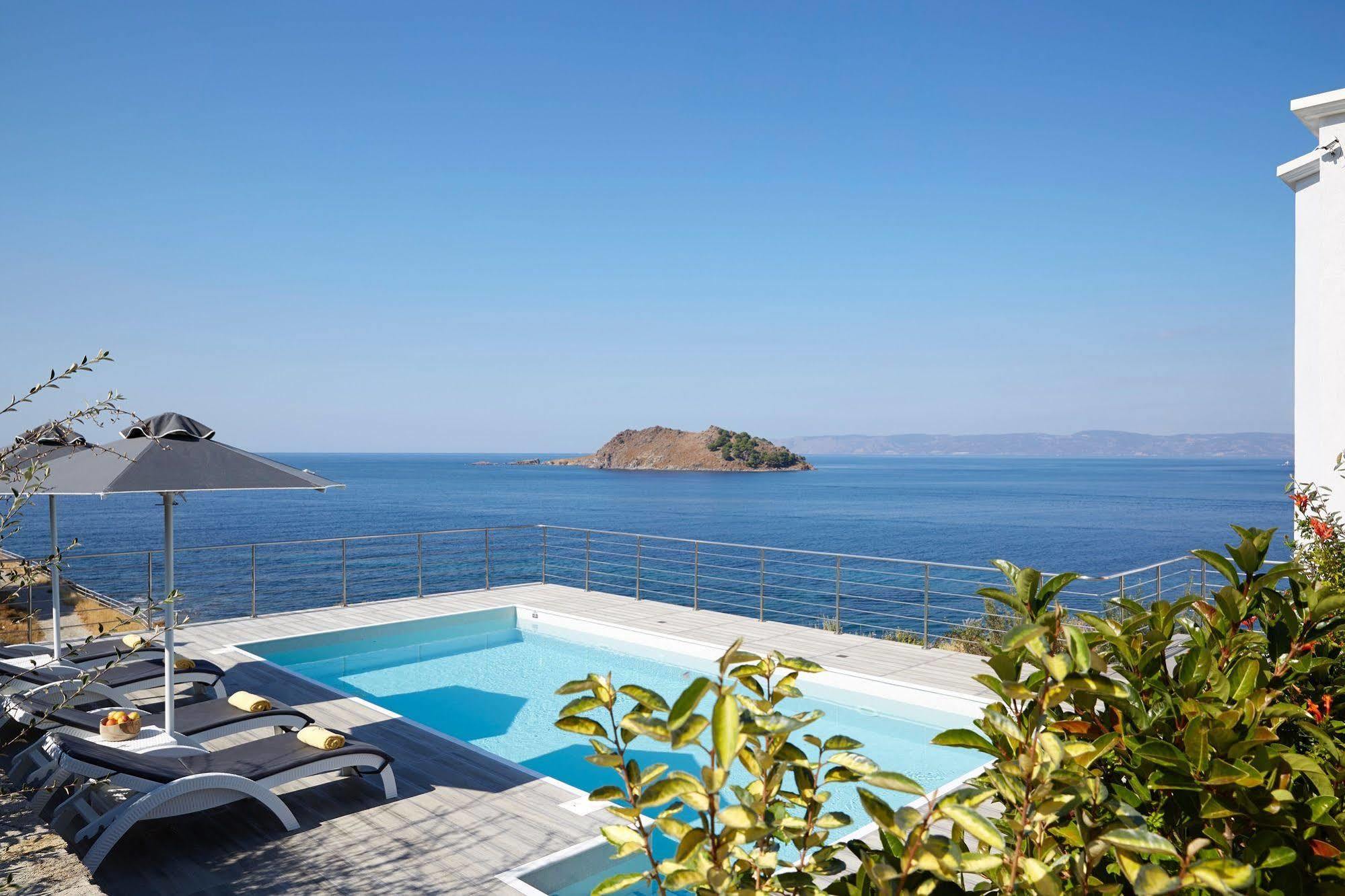 Eleia Seafront Rooms & Villas Pétra Extérieur photo